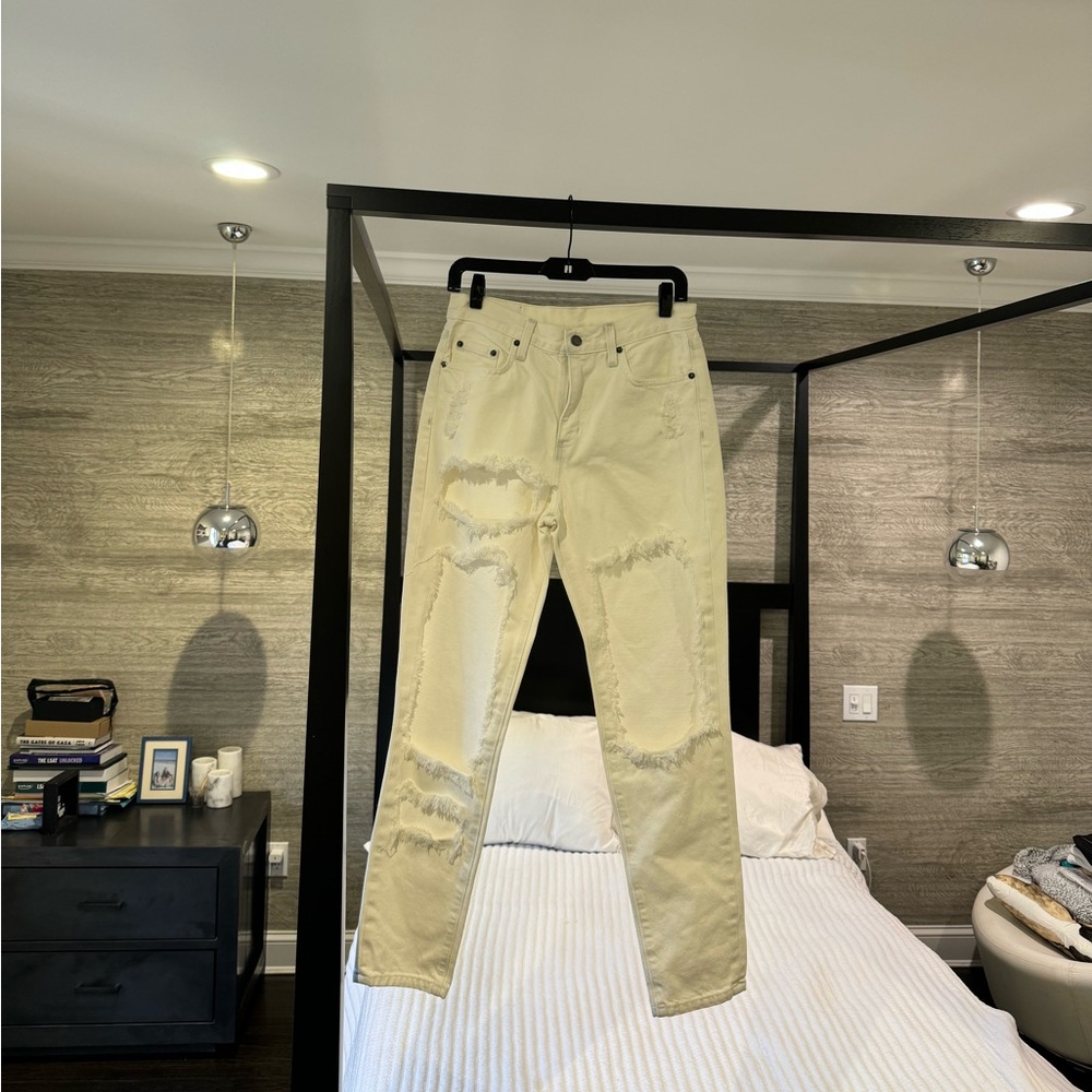 Carmar/LF white ripped jeans!